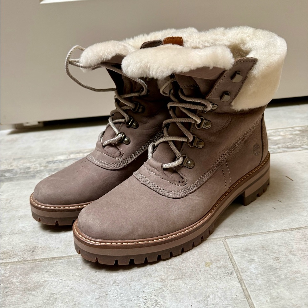 Timberland Courmayeur Valley Nubuck Taupe Fur-Lined Winter Boots Size 9